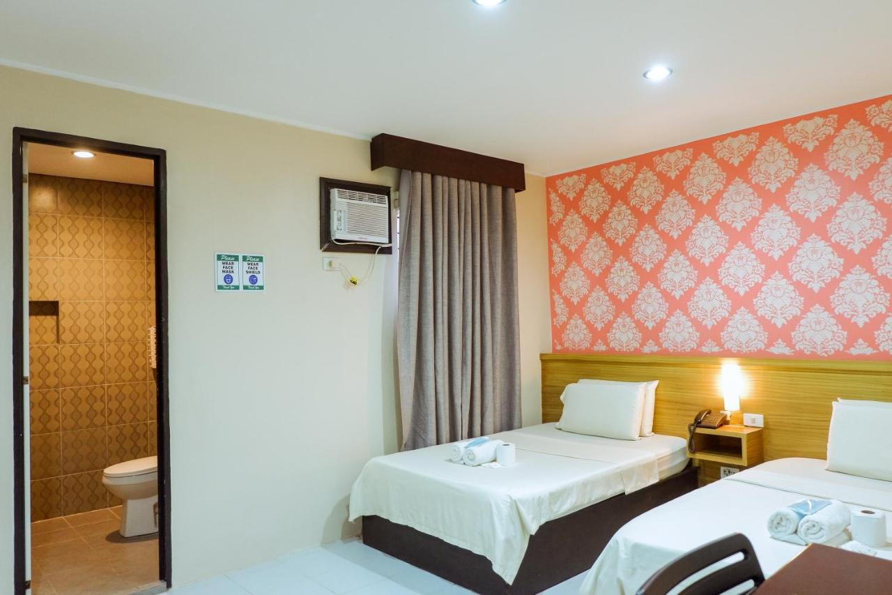 Hotel Juliano Манила Екстериор снимка
