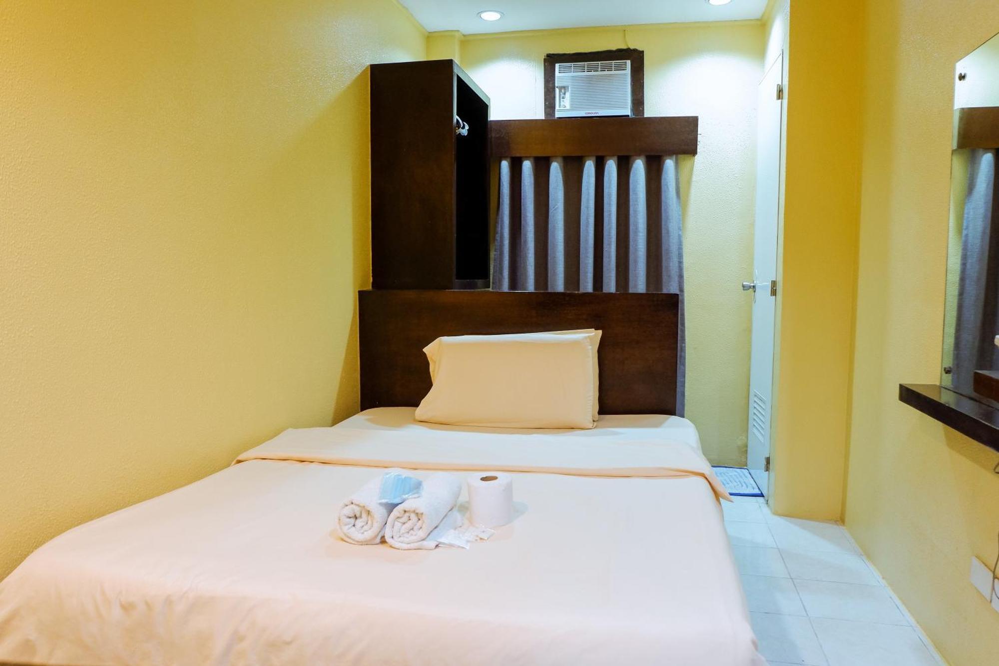 Hotel Juliano Манила Екстериор снимка