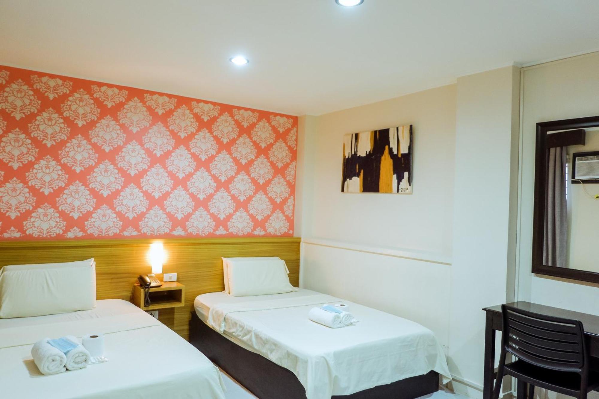 Hotel Juliano Манила Екстериор снимка