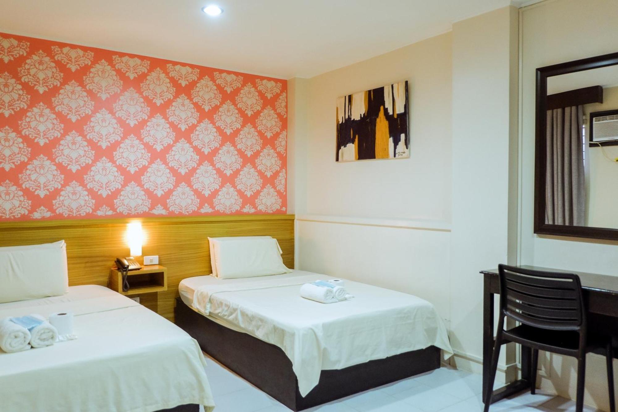 Hotel Juliano Манила Екстериор снимка